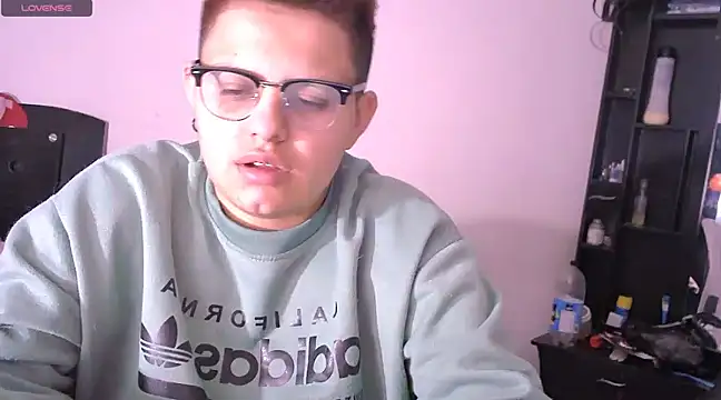 tatsumi nao online show from 12-22-24, 02:39