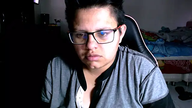 Snapshot of tatsumi_nao chatting on 11-11-25, 05:07 tatsumi nao online show from 11-11-25, 05:07