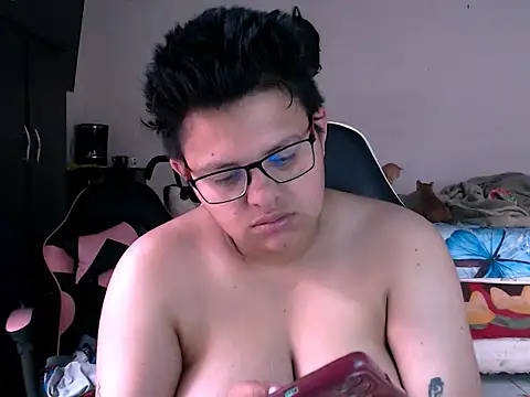 Snapshot of tatsumi_nao chatting on 11-16-25, 03:50 tatsumi nao online show from 11-16-25, 03:50