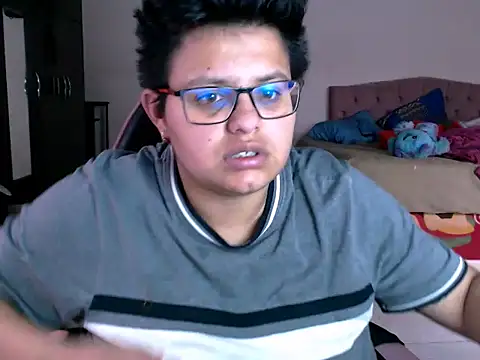 Snapshot of tatsumi_nao chatting on 12-02-25, 07:31 tatsumi nao online show from 12-02-25, 07:31