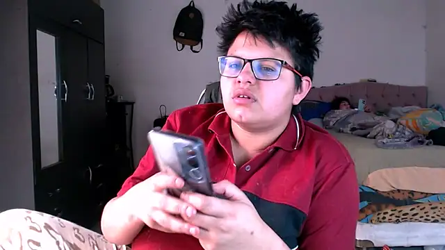 Snapshot of tatsumi_nao chatting on 12-14-25, 02:22 tatsumi nao online show from 12-14-25, 02:22