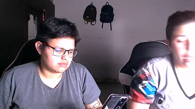 Snapshot of tatsumi_nao chatting on 12-17-25, 01:22 tatsumi nao online show from 12-17-25, 01:22