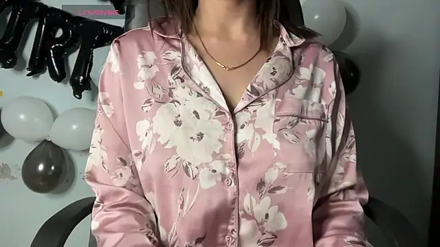 Snapshot of Dazzling__ira chatting on 01-21-25, 12:15 Dazzling ira online show from 01-21-25, 12:15