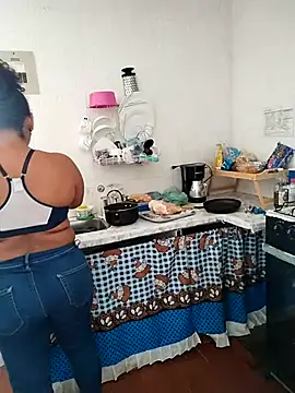 Snapshot of samanthaeliott22 chatting on 03-10-25, 08:01 samanthaeliott22 online show from 03-10-25, 08:01