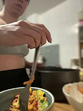 Cloew Marz online show from 04-06-26, 09:38