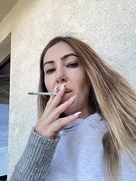 Snapshot of RaquelleDevon chatting on 03-08-25, 02:08 RaquelleDevon online show from 03-08-25, 02:08