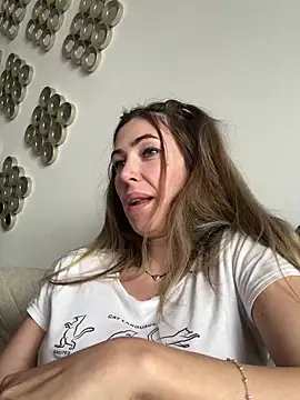 Snapshot of RaquelleDevon chatting on 03-15-25, 11:19 RaquelleDevon online show from 03-15-25, 11:19