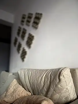 Snapshot of RaquelleDevon chatting on 10-01-25, 05:02 RaquelleDevon online show from 10-01-25, 05:02