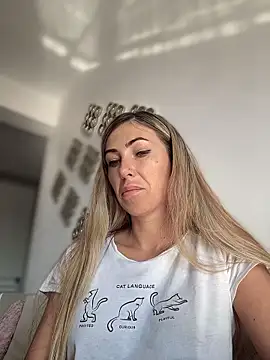 RaquelleDevon online show from 04-24-26, 06:27