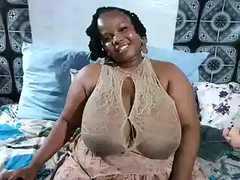 Snapshot of Candiyliciousxx chatting on 05-19-26, 02:45 Candiyliciousxx online show from 05-19-26, 02:45