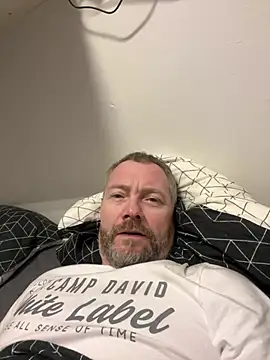 Snapshot of Rockburg chatting on 12-24-24, 06:33 Rockburg online show from 12-24-24, 06:33