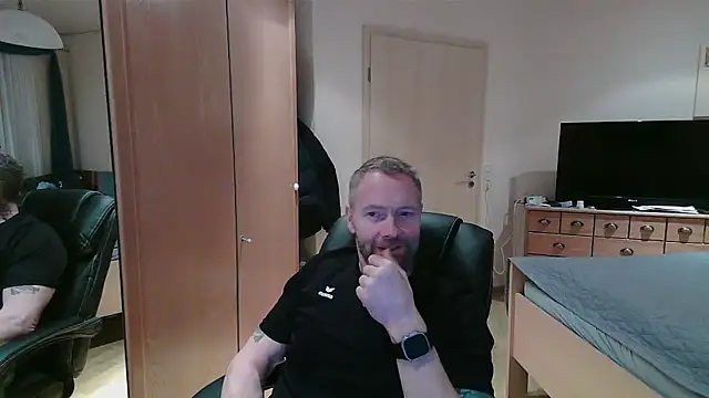 Snapshot of Rockburg chatting on 03-16-26, 03:05 Rockburg online show from 03-16-26, 03:05