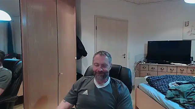Snapshot of Rockburg chatting on 03-25-26, 07:47 Rockburg online show from 03-25-26, 07:47