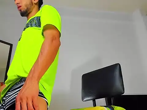 Snapshot of Gregory_hard chatting on 12-22-24, 09:22 Gregory hard online show from 12-22-24, 09:22