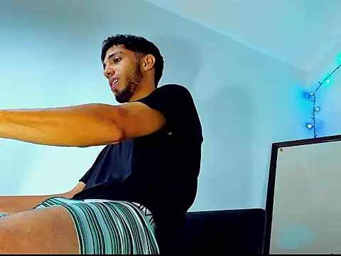 Snapshot of Gregory_hard chatting on 01-24-25, 04:17 Gregory hard online show from 01-24-25, 04:17