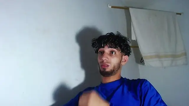 Snapshot of Gregory_hard chatting on 09-10-25, 06:13 Gregory hard online show from 09-10-25, 06:13