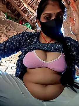 Snapshot of haymona chatting on 11-07-25, 06:24 haymona online show from 11-07-25, 06:24