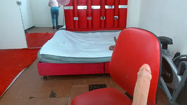 krystal thomson online show from 09-25-25, 03:49