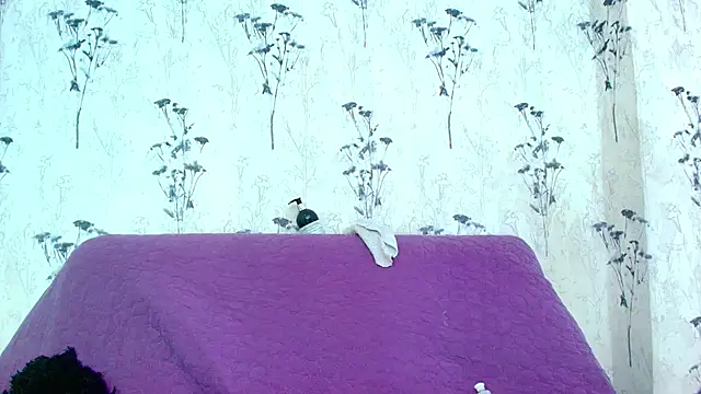 Snapshot of Mia_candy_0 chatting on 02-21-25, 03:10 Mia candy 0 online show from 02-21-25, 03:10