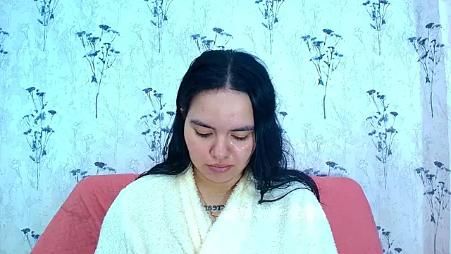 Snapshot of Mia_candy_0 chatting on 03-13-25, 06:23 Mia candy 0 online show from 03-13-25, 06:23