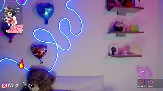 Snapshot of Mia_foxx_ chatting on 02-08-25, 12:06 Mia foxx online show from 02-08-25, 12:06