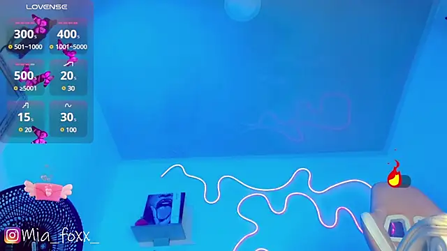 Snapshot of Mia_foxx_ chatting on 03-01-25, 12:17 Mia foxx online show from 03-01-25, 12:17