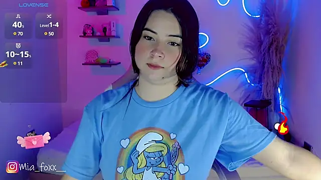 Snapshot of Mia_foxx_ chatting on 03-17-25, 09:13 Mia foxx online show from 03-17-25, 09:13