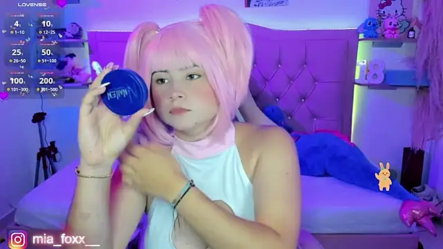 Snapshot of Mia_foxx_ chatting on 12-02-25, 09:10 Mia foxx online show from 12-02-25, 09:10