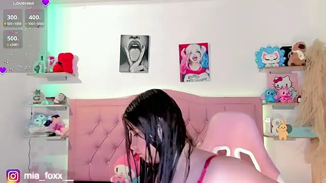 Snapshot of Mia_foxx_ chatting on 12-03-25, 09:02 Mia foxx online show from 12-03-25, 09:02