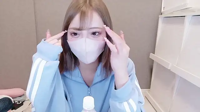 Snapshot of _chanMOMO_ chatting on 04-06-26, 11:55 chanMOMO online show from 04-06-26, 11:55