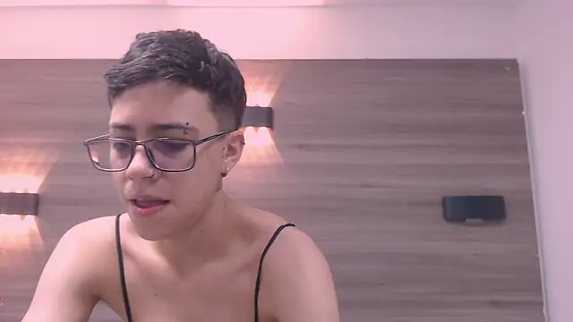 Cutie Shy  online show from 01-17-25, 11:49