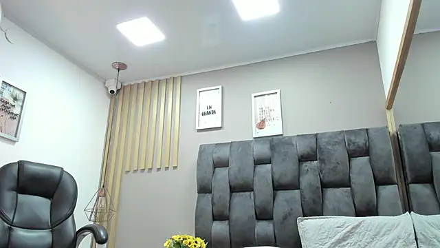 camila  herrera online show from 12-21-24, 12:38