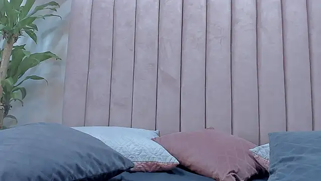 camila  herrera online show from 02-07-25, 09:16