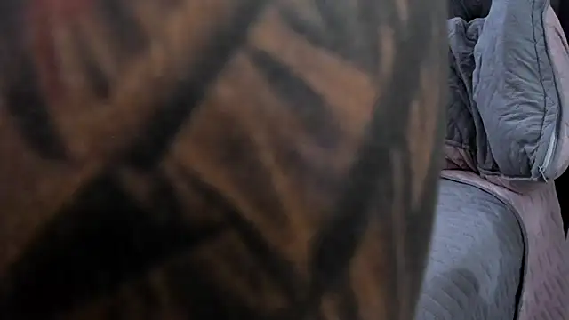 Snapshot of MalconStonne chatting on 03-04-25, 08:46 MalconStonne online show from 03-04-25, 08:46