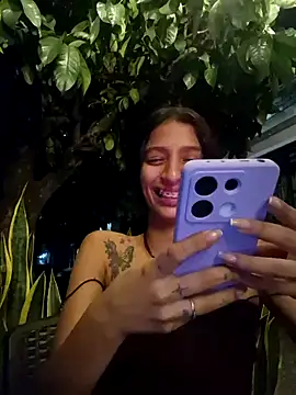 lily sk online show from 12-17-24, 02:44