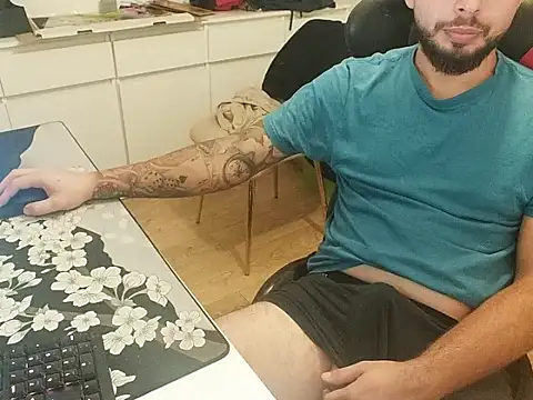 Snapshot of prezydentcam chatting on 09-14-25, 11:04 prezydentcam online show from 09-14-25, 11:04