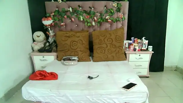 Snapshot of ValeriaTsx chatting on 09-15-25, 07:08 ValeriaTsx online show from 09-15-25, 07:08