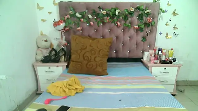 Snapshot of ValeriaTsx chatting on 10-29-25, 11:56 ValeriaTsx online show from 10-29-25, 11:56