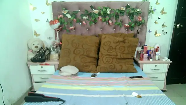 Snapshot of ValeriaTsx chatting on 11-23-25, 11:54 ValeriaTsx online show from 11-23-25, 11:54