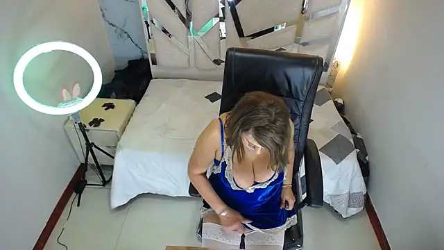 Salome Milf202 online show from 04-18-26, 07:58