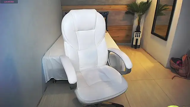 liseth fox online show from 02-22-25, 01:55