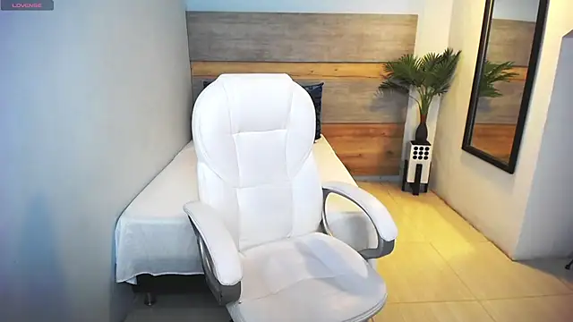 liseth fox online show from 03-01-25, 06:00