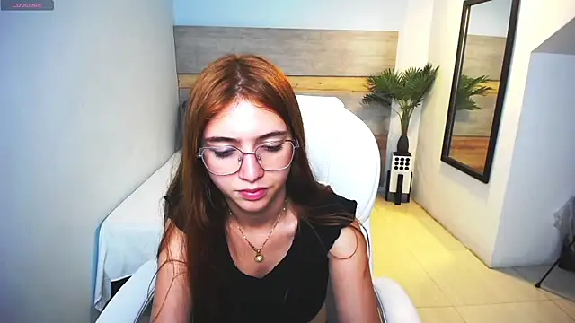 liseth fox online show from 03-11-25, 02:10