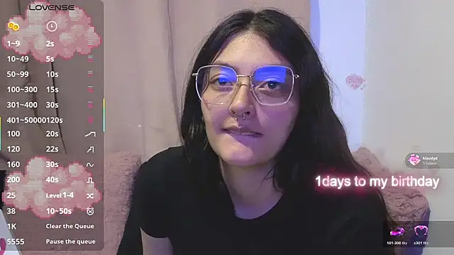 Snapshot of lessliee22_ chatting on 05-12-26, 07:05 lessliee22 online show from 05-12-26, 07:05
