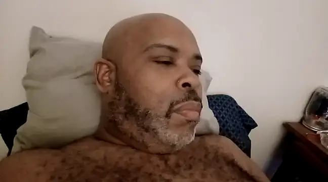 ChiRaqb8 online show from 03-11-25, 01:26