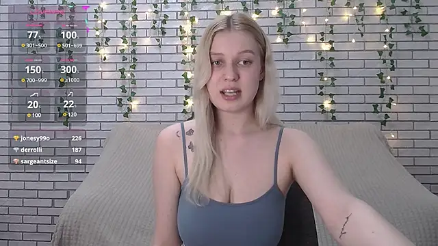 Snapshot of EmiliaDuchess chatting on 02-23-25, 10:49 EmiliaDuchess online show from 02-23-25, 10:49