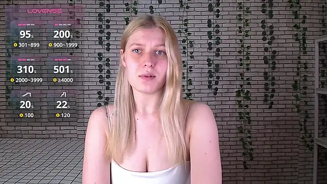 Snapshot of EmiliaDuchess chatting on 09-30-25, 10:31 EmiliaDuchess online show from 09-30-25, 10:31