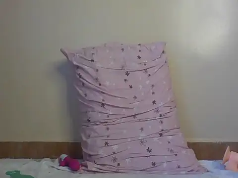 Apple bitch online show from 02-21-25, 05:24