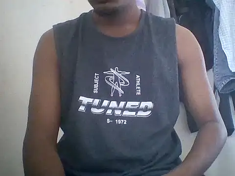 Snapshot of Bangalore_boy29 chatting on 05-13-26, 03:15 Bangalore boy29 online show from 05-13-26, 03:15