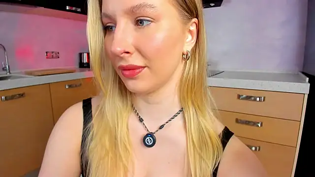 AnnLevine online show from 04-30-26, 01:17